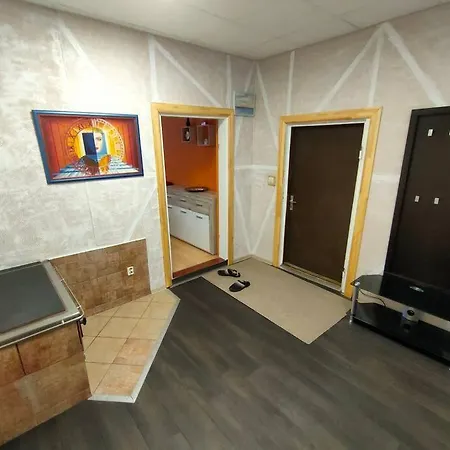 Lovely 1-room Unit In