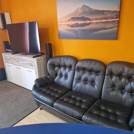 Daire Lovely 1-room Unit In